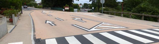 Resin bound surfacing used in intersections for road users to have a better grip