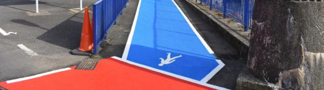 Anti-skid resins for walkways